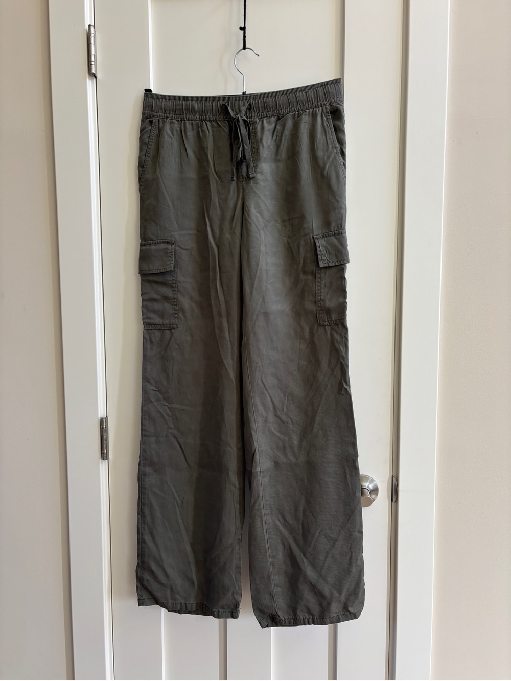 Sanctuary NWT Go Easy Olive Khaki Wide Leg Cargo Pants Size S